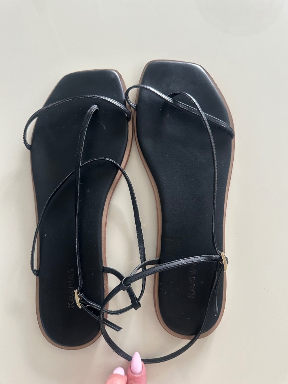 Kaanas black thin strap sandal